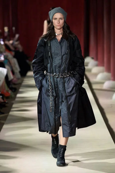 Look 46
